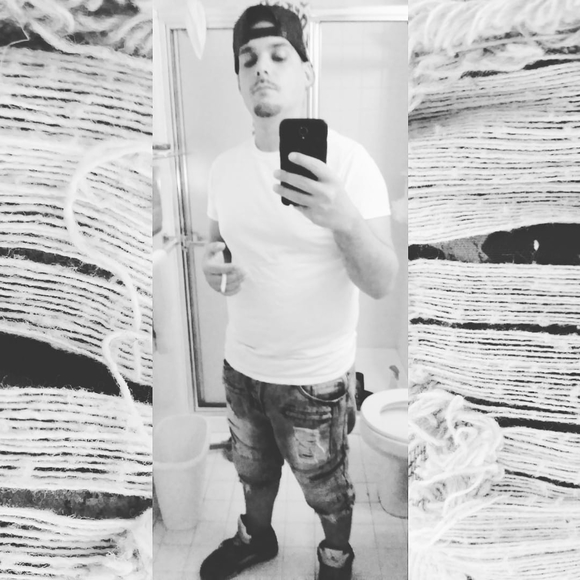 Meet your Posher, Dylan - Picture 1 of 1